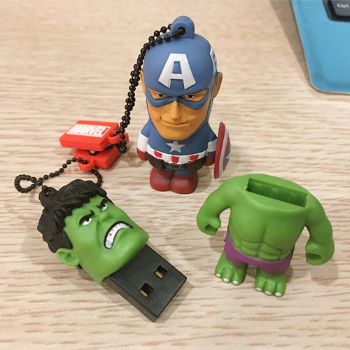 [TRIBE 정품] 마블 어벤져스 3D 캐릭터 USB 귀여운USB 메모리 8GB (캡틴아메리카,헐크)